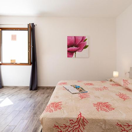 Zaira Home Free Wi-Fi 5 Minuti Dal Lago Liscia サンタントーニオ・ディ・ガッルーラ エクステリア 写真