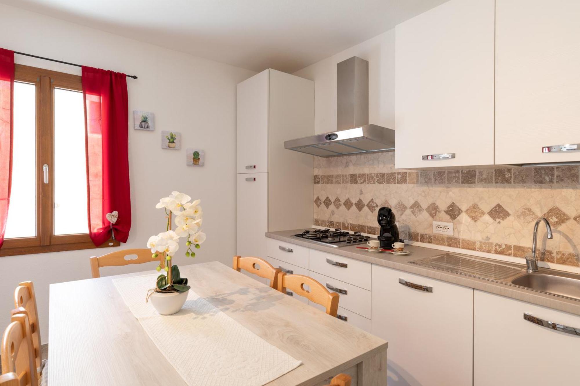 Zaira Home Free Wi-Fi 5 Minuti Dal Lago Liscia サンタントーニオ・ディ・ガッルーラ エクステリア 写真