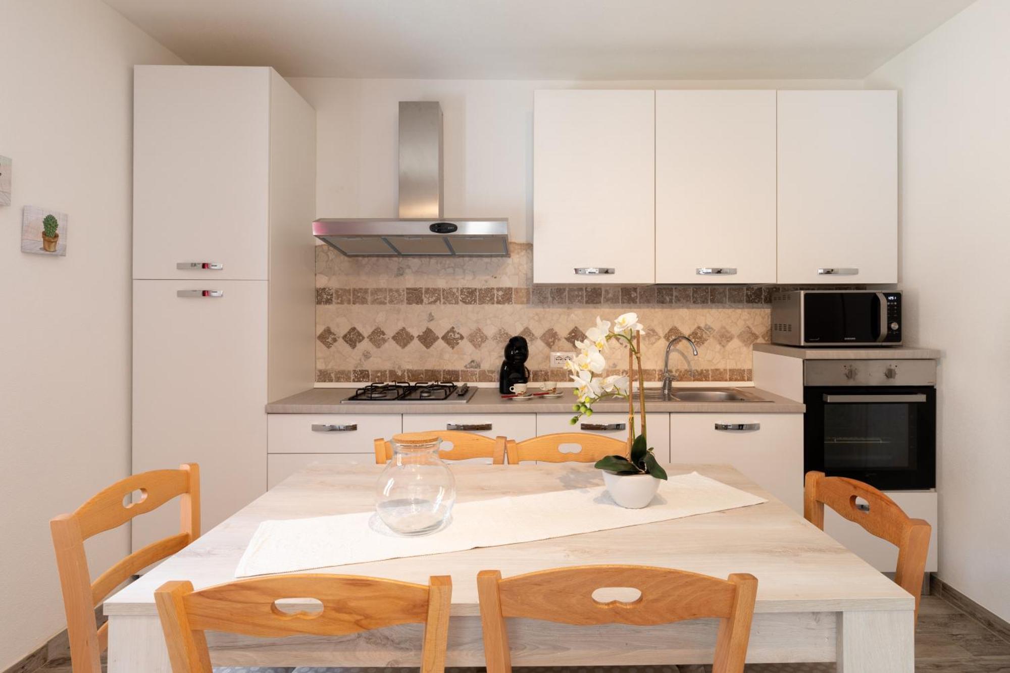 Zaira Home Free Wi-Fi 5 Minuti Dal Lago Liscia サンタントーニオ・ディ・ガッルーラ エクステリア 写真