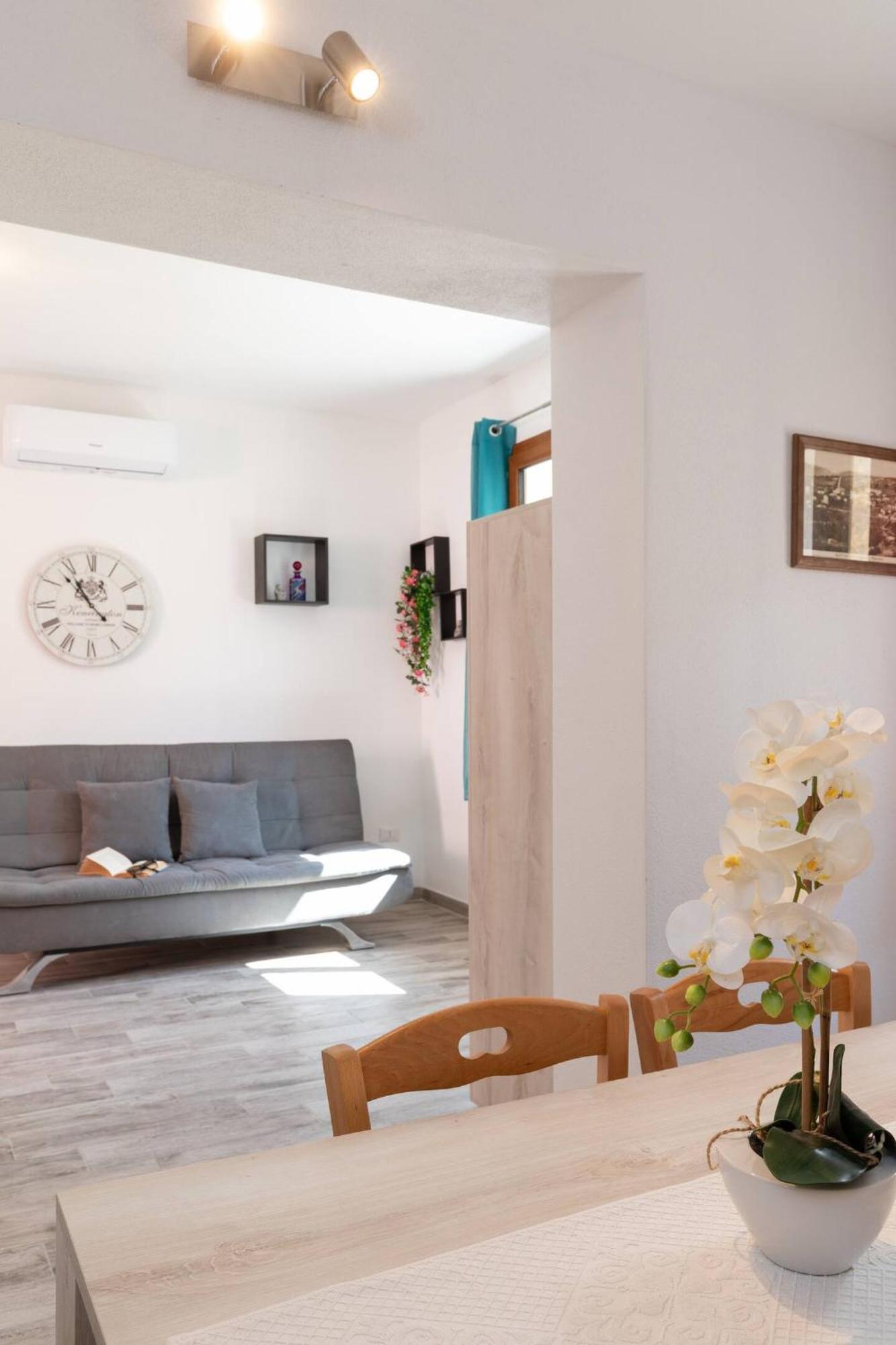 Zaira Home Free Wi-Fi 5 Minuti Dal Lago Liscia サンタントーニオ・ディ・ガッルーラ エクステリア 写真